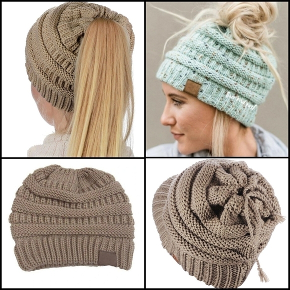 D&Y Accessories - D&Y Messy Bun Crochet Ponytail Knit Beanie Hat!